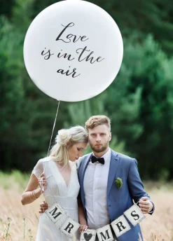 Balon olbrzym LOVE IS IN THE AIR 1m