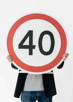 Duża dekoracja na 40 urodziny ZNAK