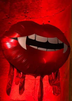Duży balon halloweenowy KRWAWIĄCE USTA WAMPIRA