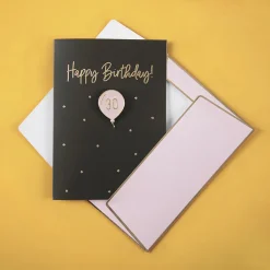 Kartka na 30 urodziny dla koleżanki HAPPY BIRTHDAY z przypinką