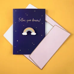 Kartka z przypinką dla koleżanki FOLLOW YOUR DREAMS