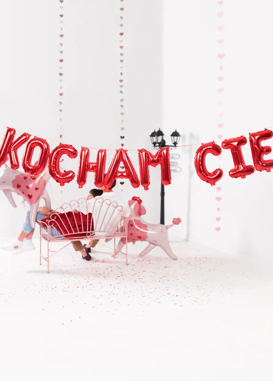 Napis z balonów KOCHAM CIĘ czerwony 285x40 cm