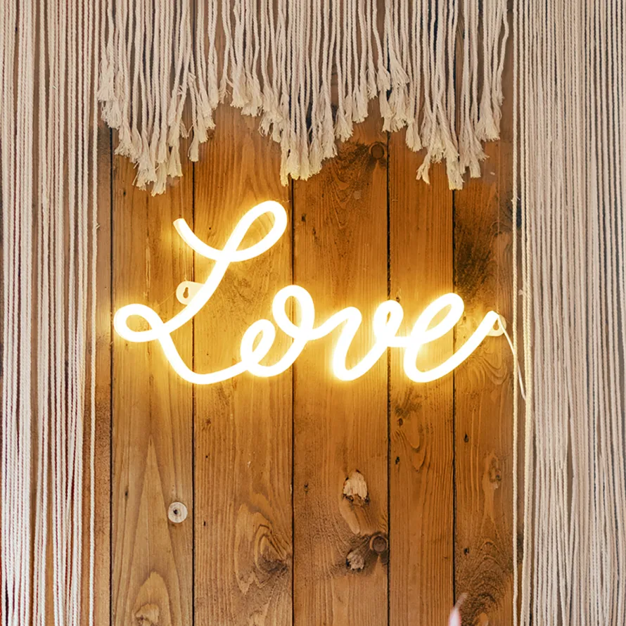 Neon led napis LOVE
