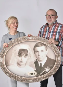 Personalizowane monidło z otworem na twarz PORTRET ŚLUBNY RETRO