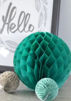 Rozeta z papieru KULA zielona 30cm