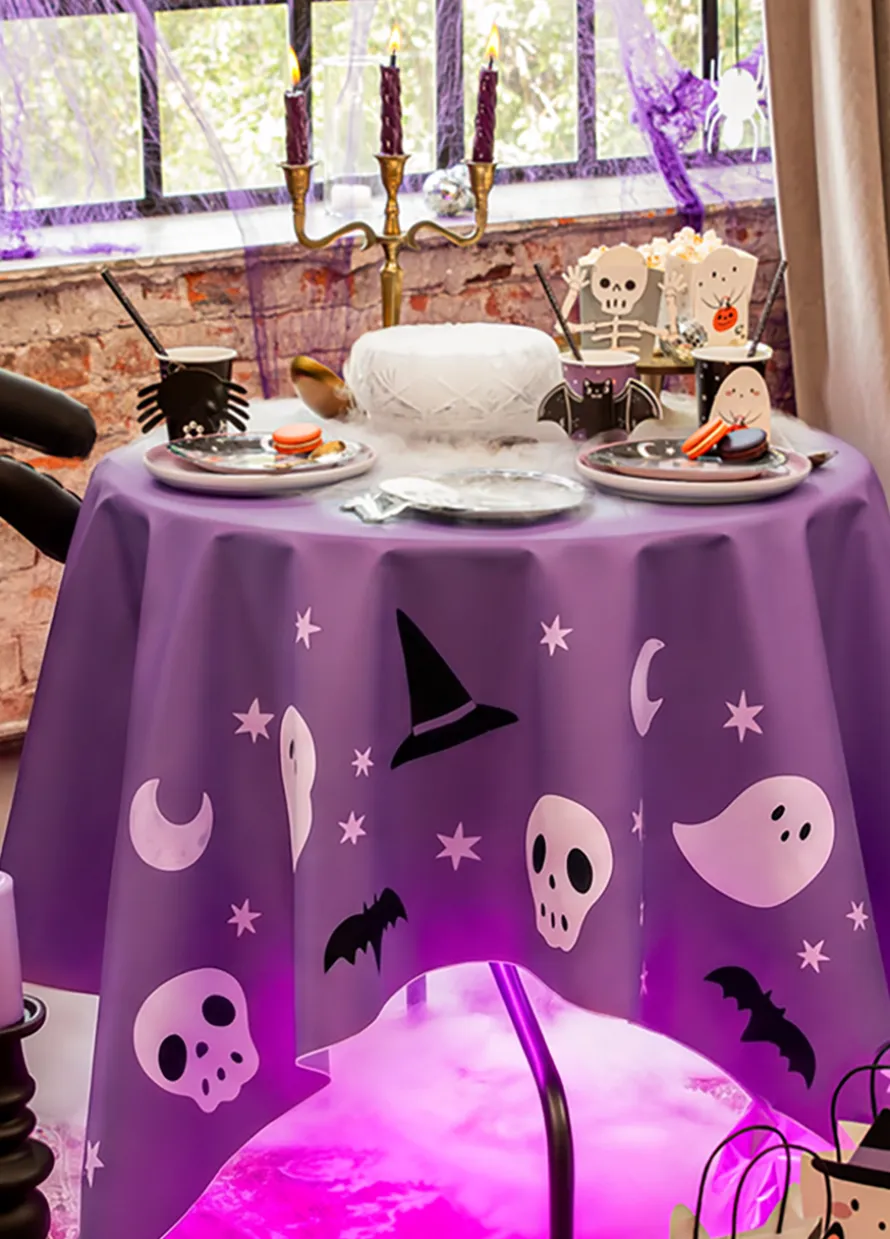 Talerzyki papierowe HALLOWEEN SPOOKY FRIENDS 18 cm (6 szt.)