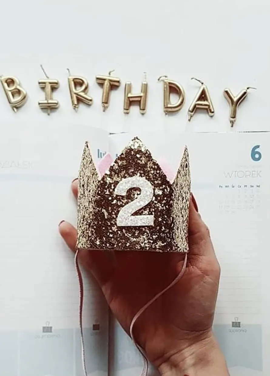 Świeczki HAPPY BIRTHDAY złote świeczki