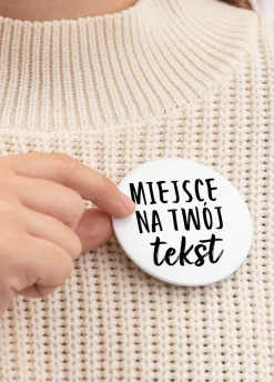 Zestaw przypinek personalizowanych TWÓJ TEKST 12szt.